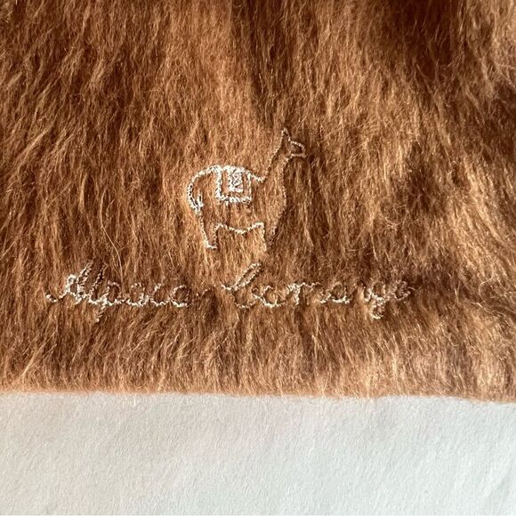 Alpaca Camargo Fringed Brown Alpaca Scarf Embroidered Brand & Logo - Picture 5 of 8